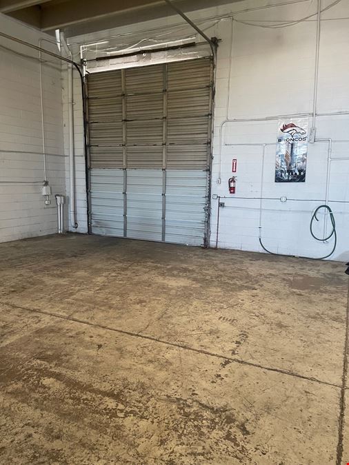 6863 - 6865 E 48th Ave