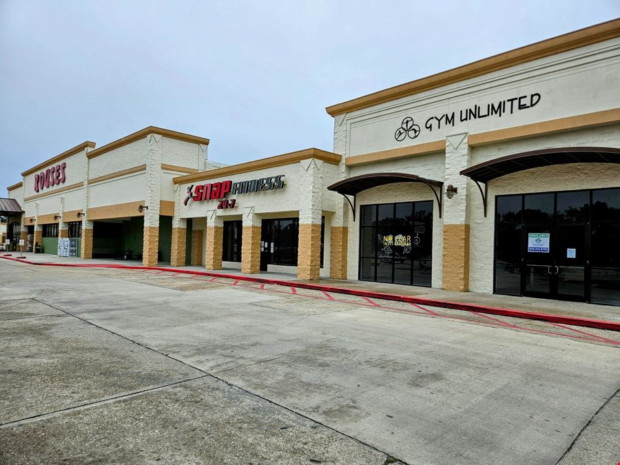 N Lafourche Plaza