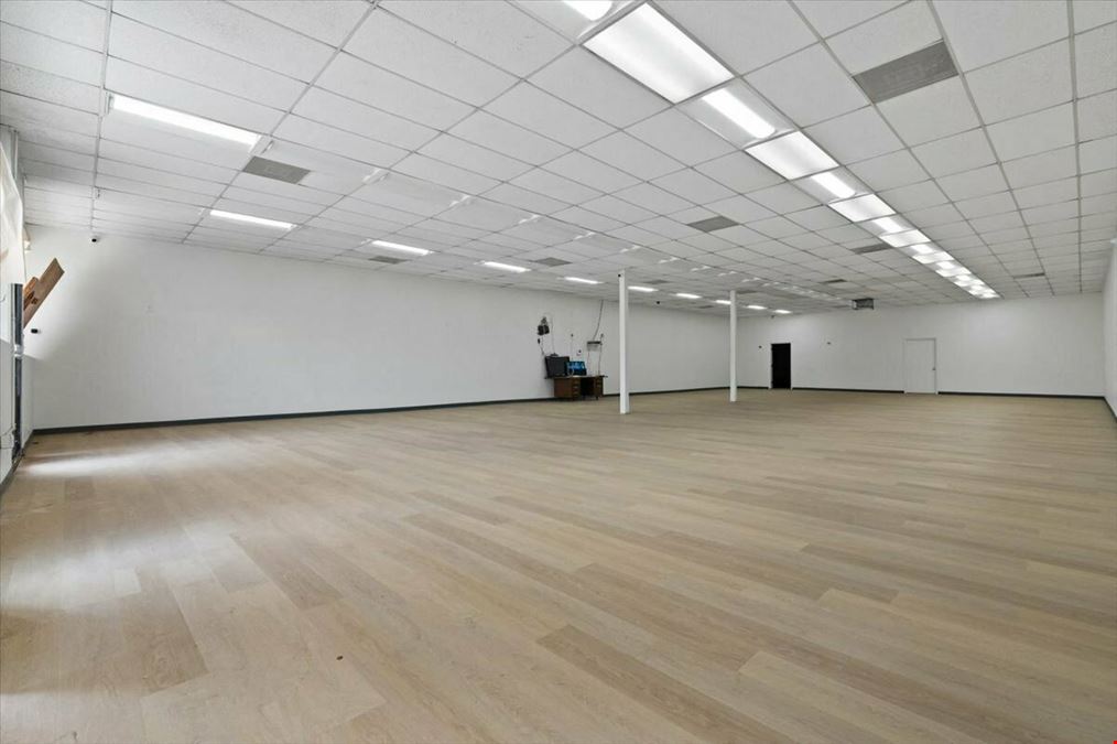 High Exposure Retail Building: 2 Units