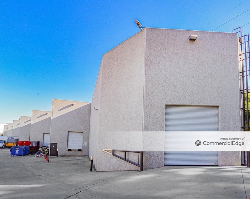 8525 Camino Santa Fe