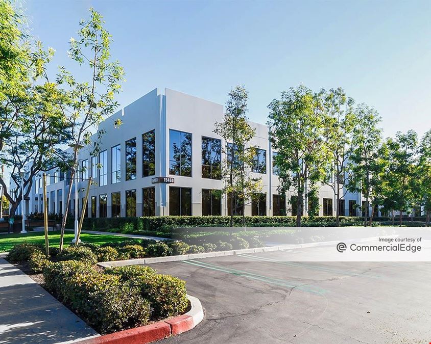 Discovery Business Center - 15460 & 15480 Laguna Canyon Road
