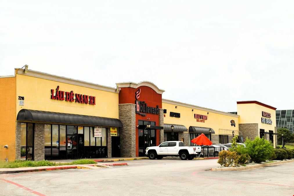 Ben Thanh Plaza