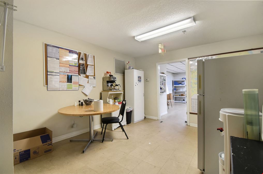 Dobbs Road Flex Warehouse Condo