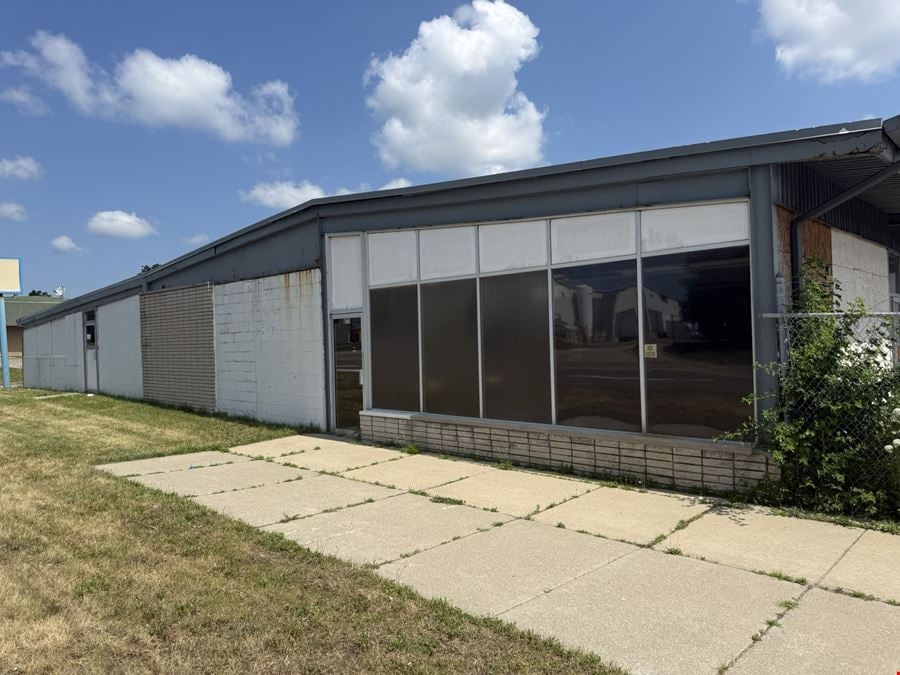 Pontiac - Freestanding Light Industrial/Automotive Warehouse