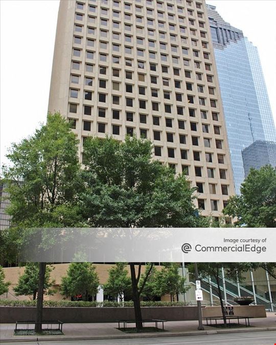 500 Dallas St