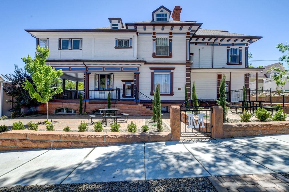 Mansion by the Square- Fully Remodeled, Furnished 10 unit Apartment Building