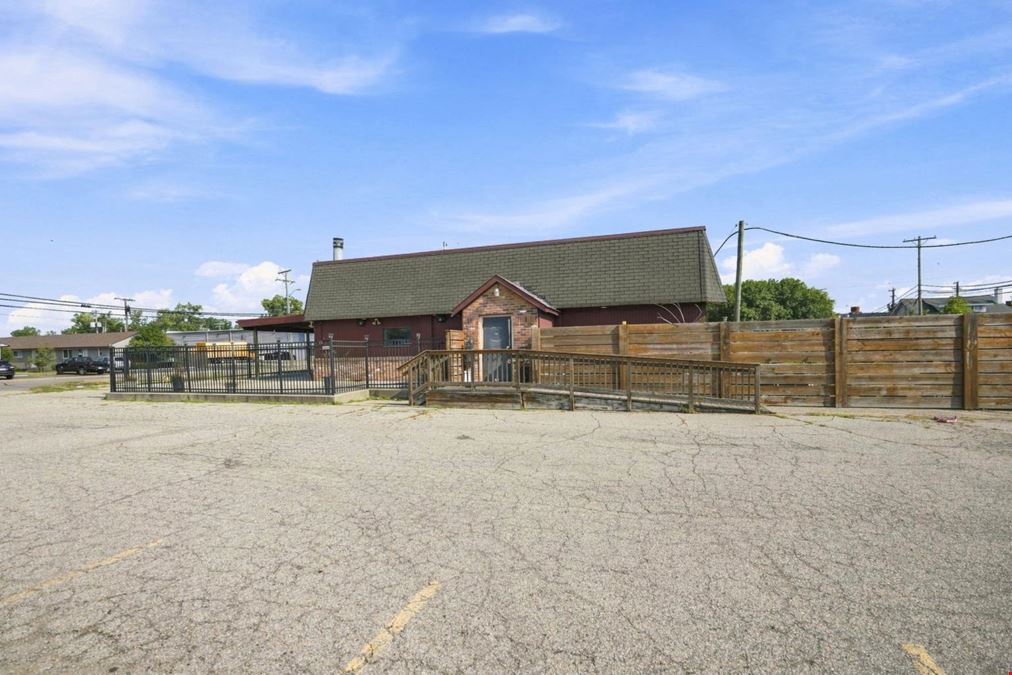 1090 Rochester Rd