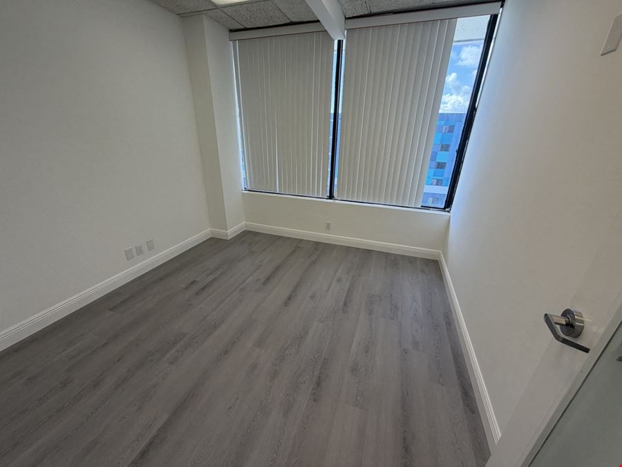 1797 SF Suite 404 Professional and Medical Office Space