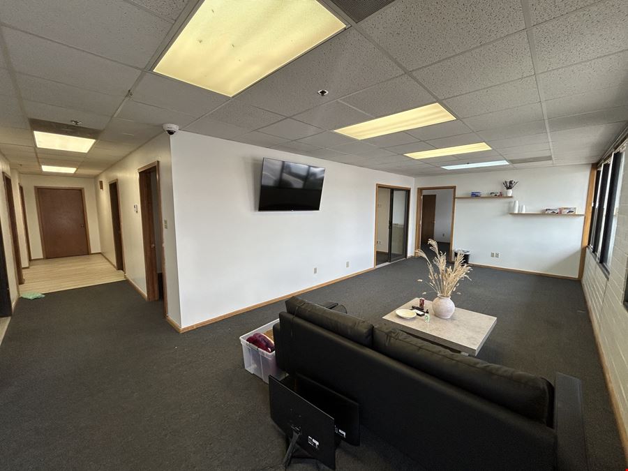 3042 E. Elm Street: ±3,280 SF of Office/Warehouse Space For Sublease
