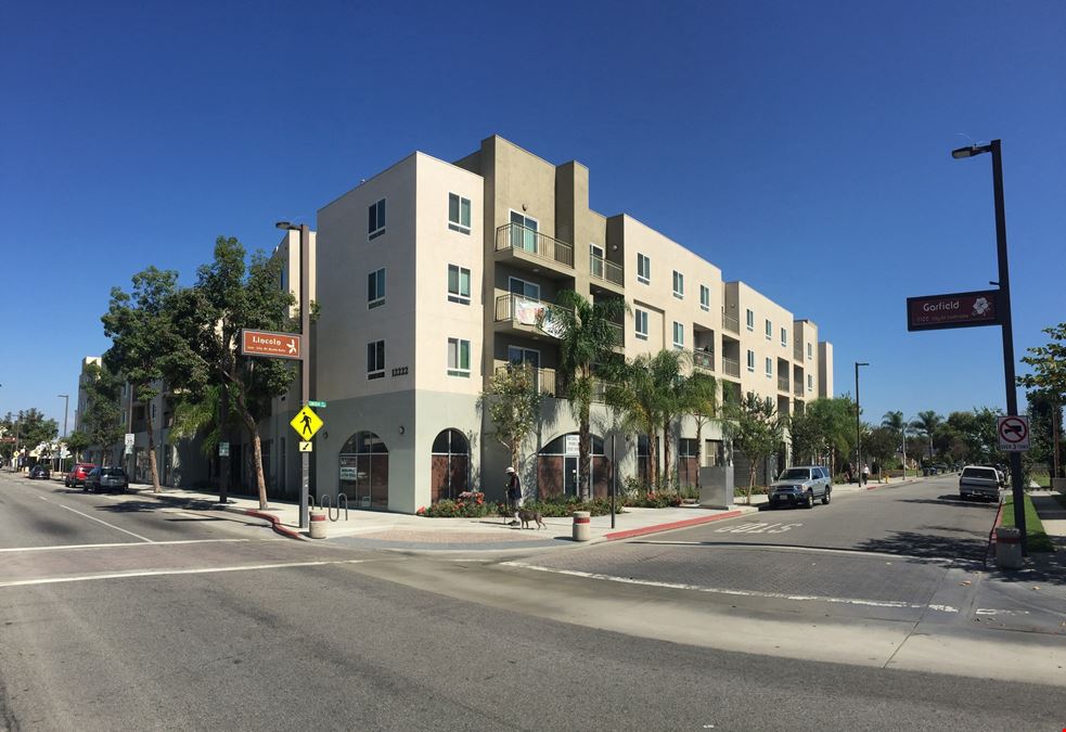 Hollydale Plaza