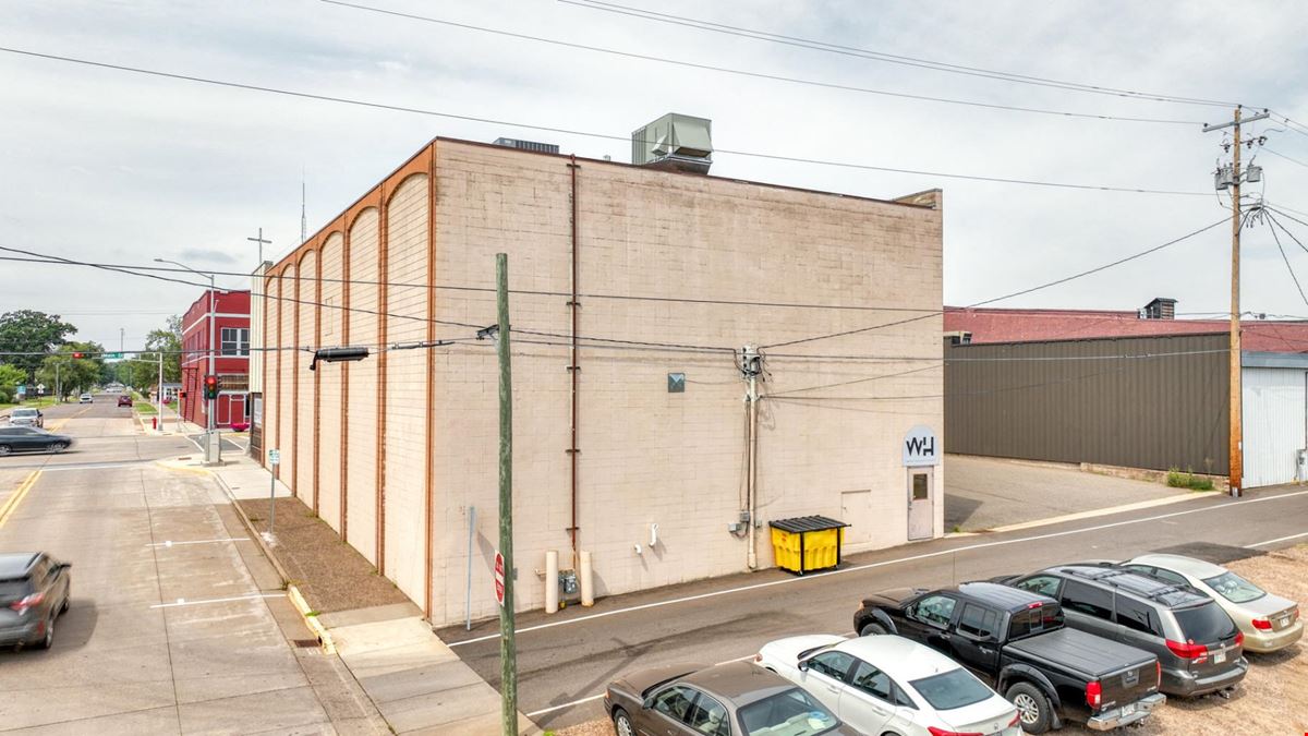 1 N Main St