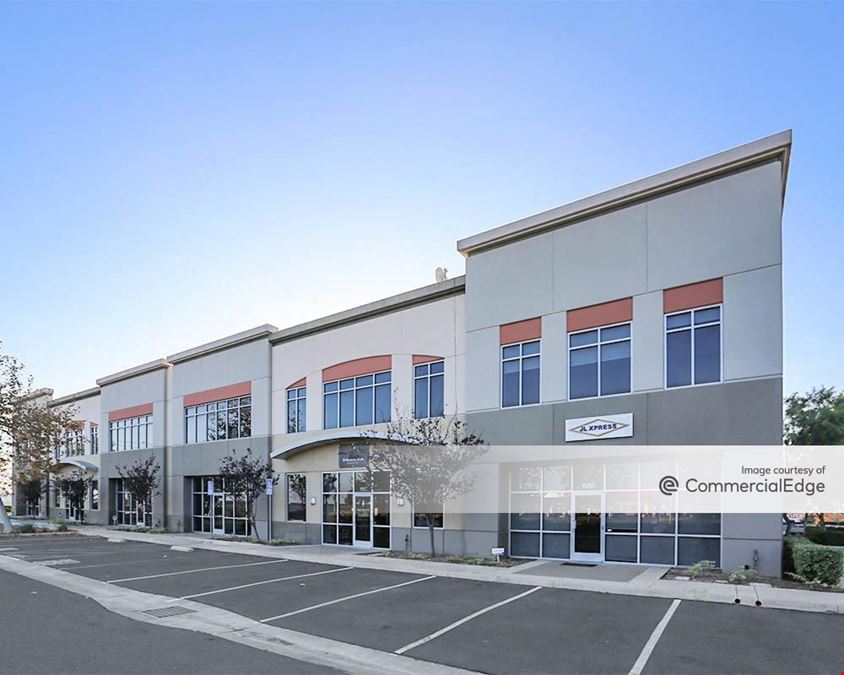 Venture Commerce Center - Bldg. E