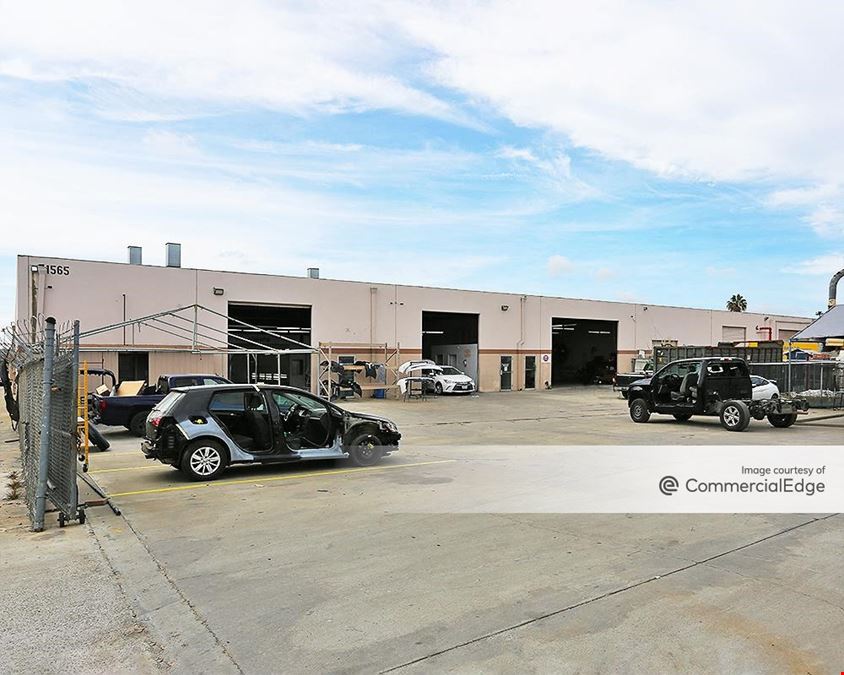 1545-1565 La Mirada Dr.