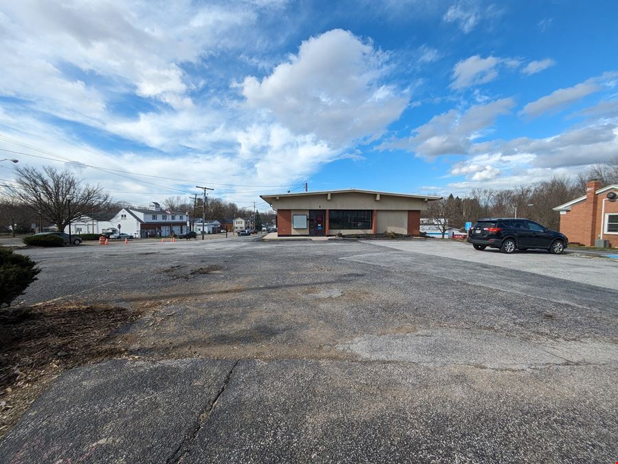 Retail Building on Highly Visible Corner