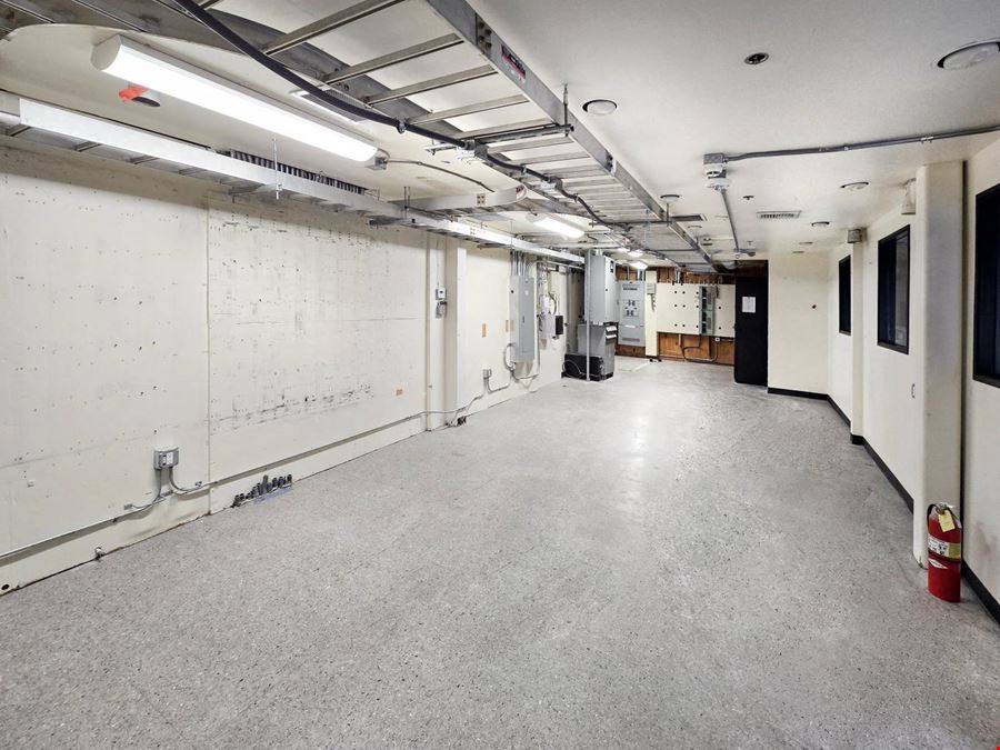 Lindblade Media Center