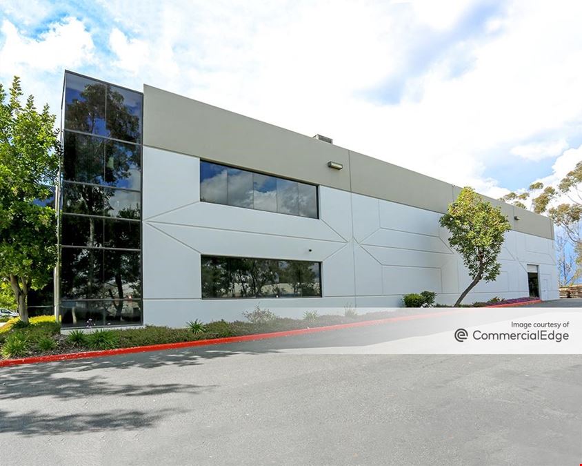 1230 Avenida Chelsea