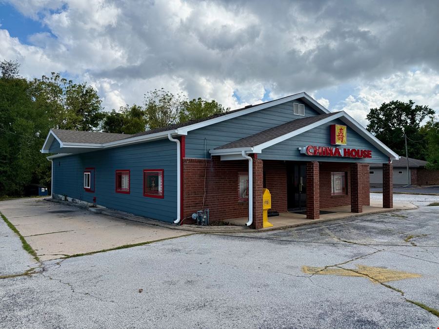 +/- 5,400 SF 2nd Generation Freestanding Restaurant