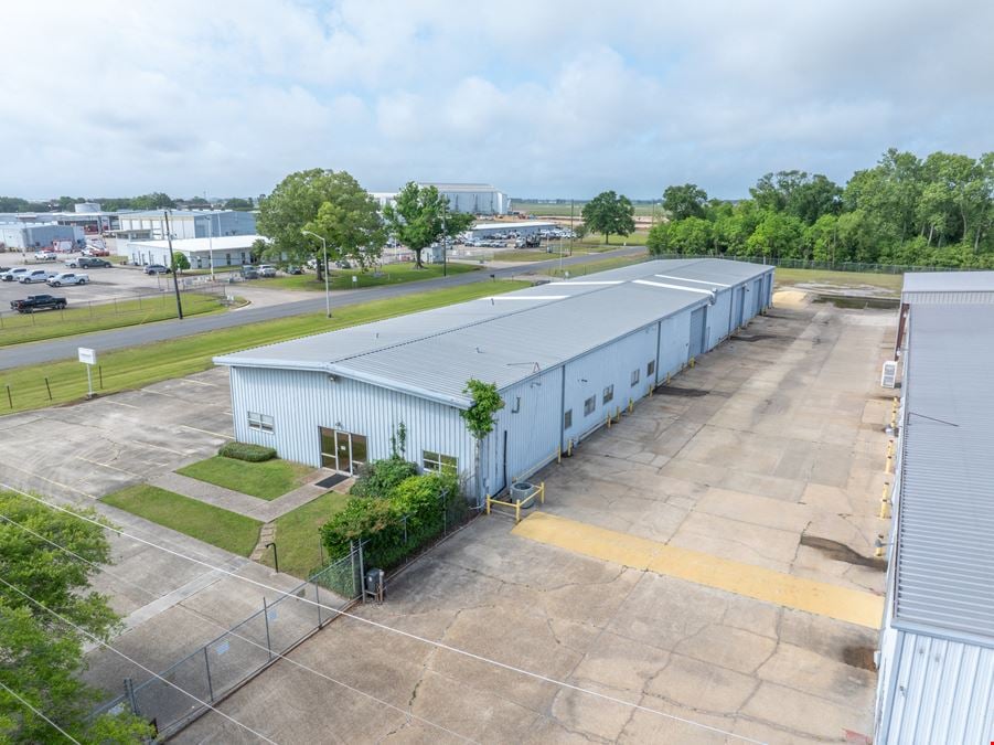 Warehouse near Acadiana Regional Airport