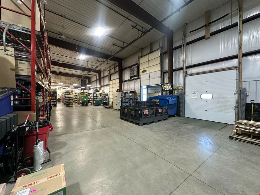 320 Lundin Blvd