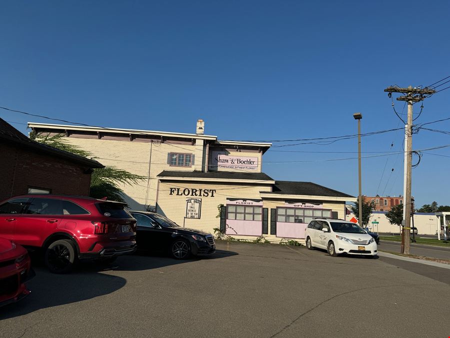 Mixed Use Retail Building