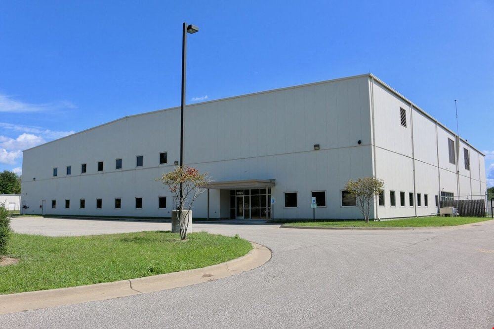 NOW REDUCED! 54,171 SF INDUSTRIAL BUILDING