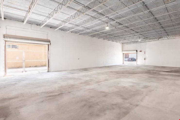 Freestanding Office/Warehouse Building