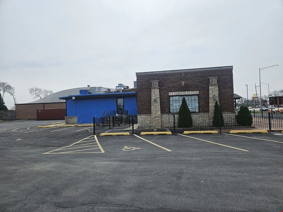 Former Restaurant on Southwest Highway