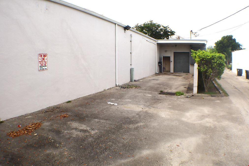 Freestanding Building for Lease 15,250 SQFT