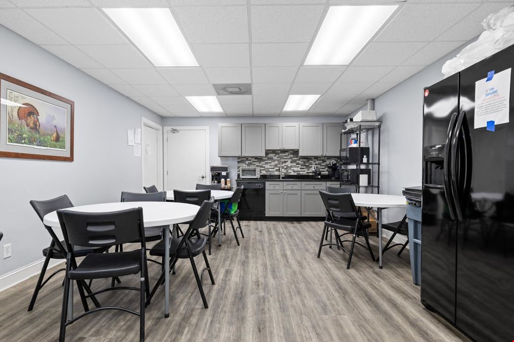Office/Warehouse on Dodds Ave