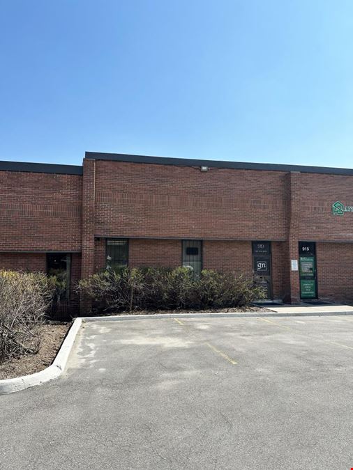 919 Matheson Blvd E, Mississauga, ON L4W 2R7