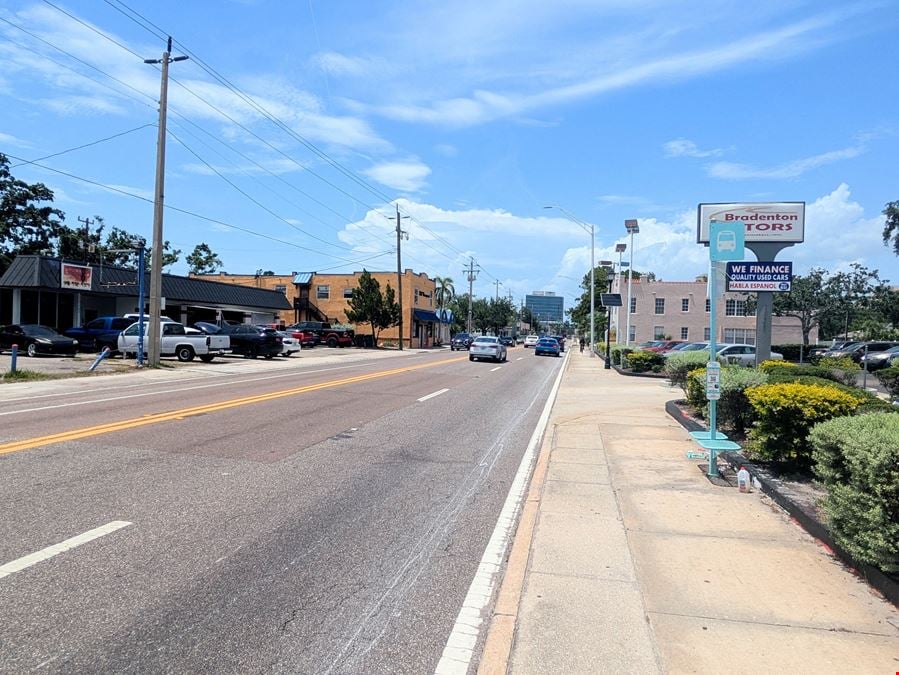 Tamiami Trail Car Lot / Redevelopment Site
