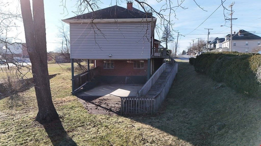315 Straley Ave