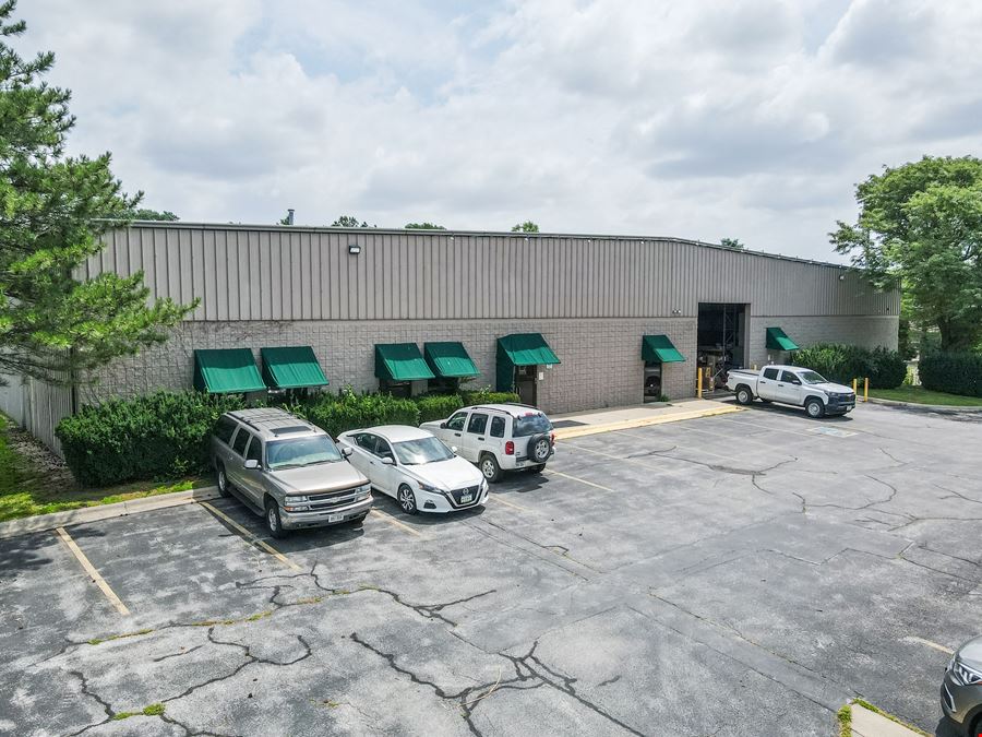 2511 S 156th Cir