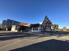5700 W Alameda
