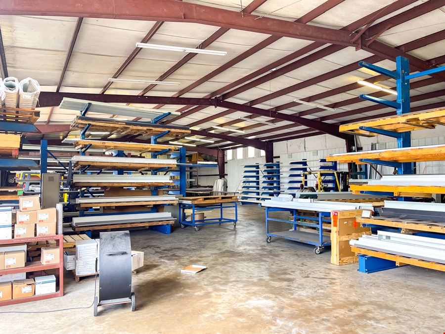 Retail Warehouse and Surplus Land on Hwy 30