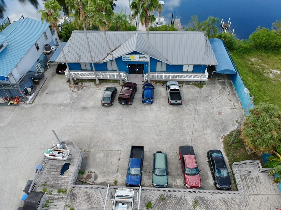 Office property in Tampa, FL