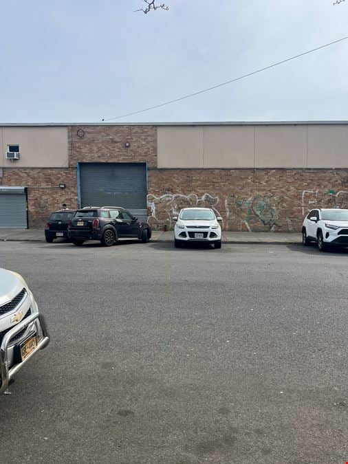 700 SF | 706 E 32nd Street | Vanilla Box Community Facility with Glass Frontage for Lease