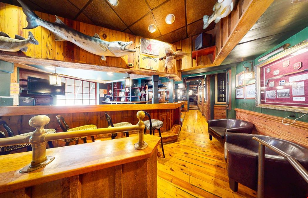 Sam Snead's Tavern