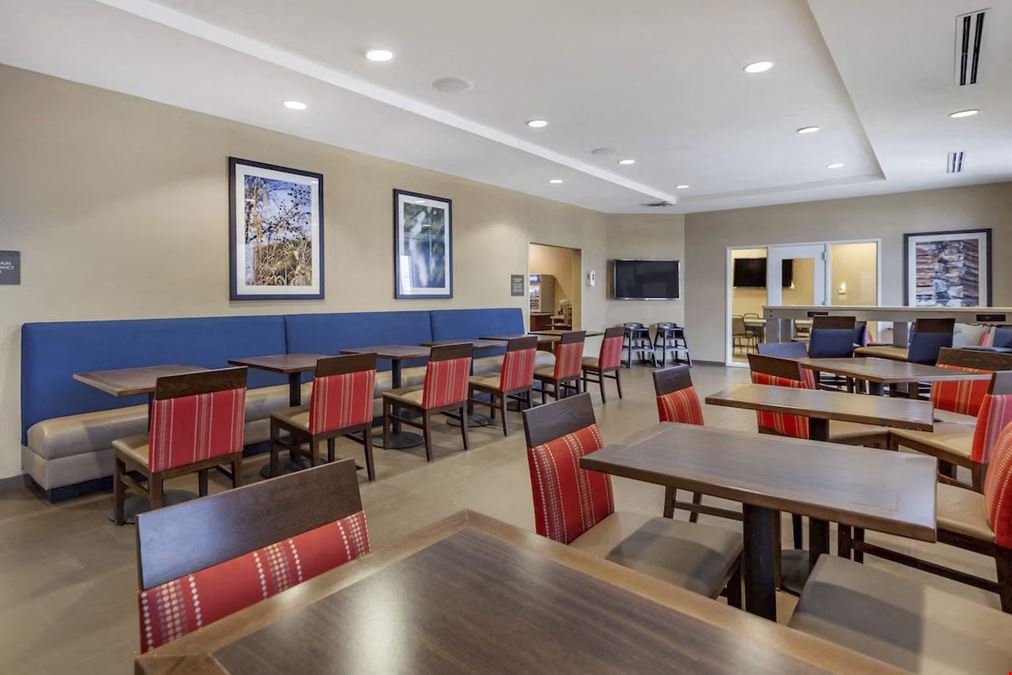 Comfort Inn & Suites Sidney