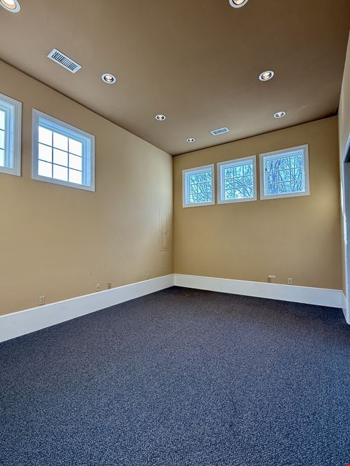 Second Floor Suite in Summerfield Village