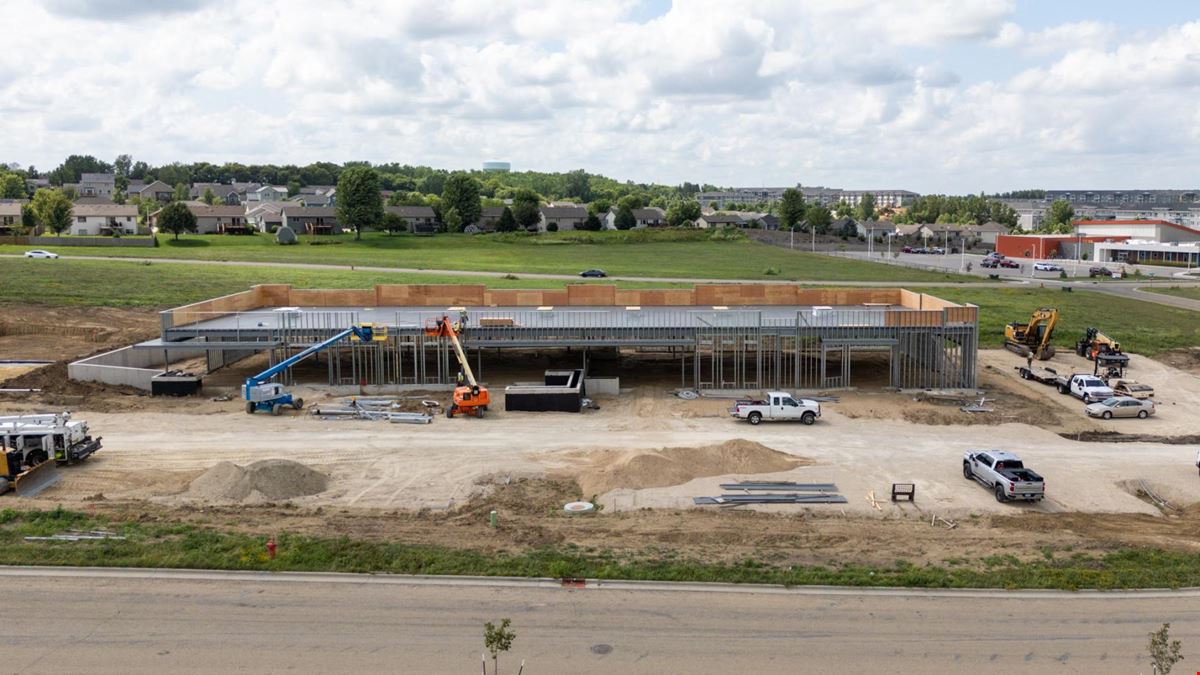3629 Sarah Place NW - West Circle Drive Retail Plaza