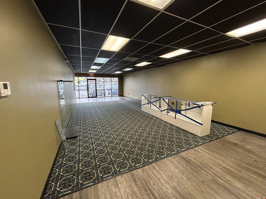 ELFINDALE CORNERS RETAIL SPACE ON WEST SUNSHINE