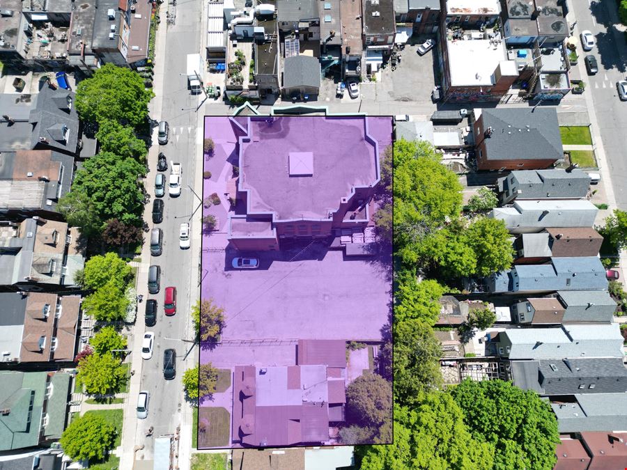 Towns on Pauline off bloor