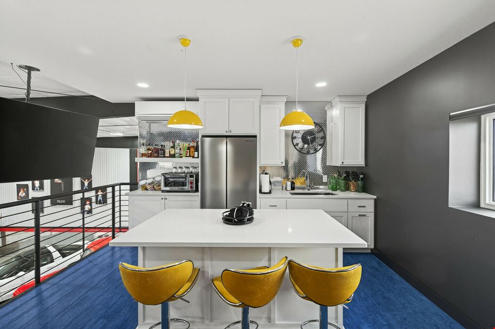 Troy Condo Garages #401 & #402