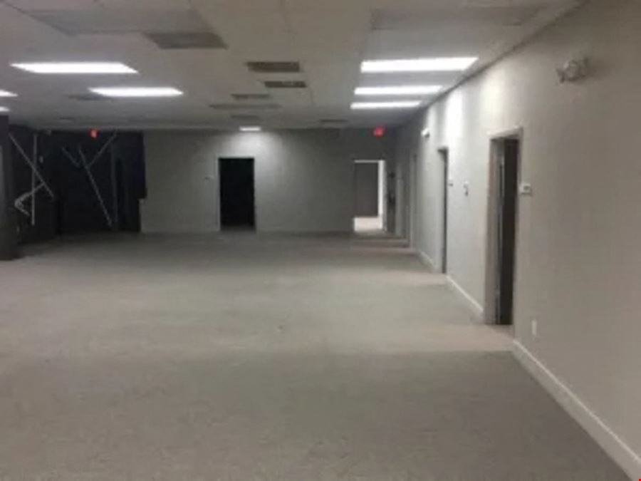 6532 SF Suite 140 Professional and Medical Office Space