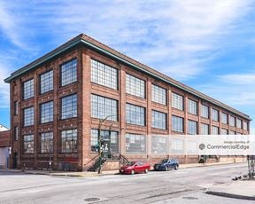 901 N Milton Ave