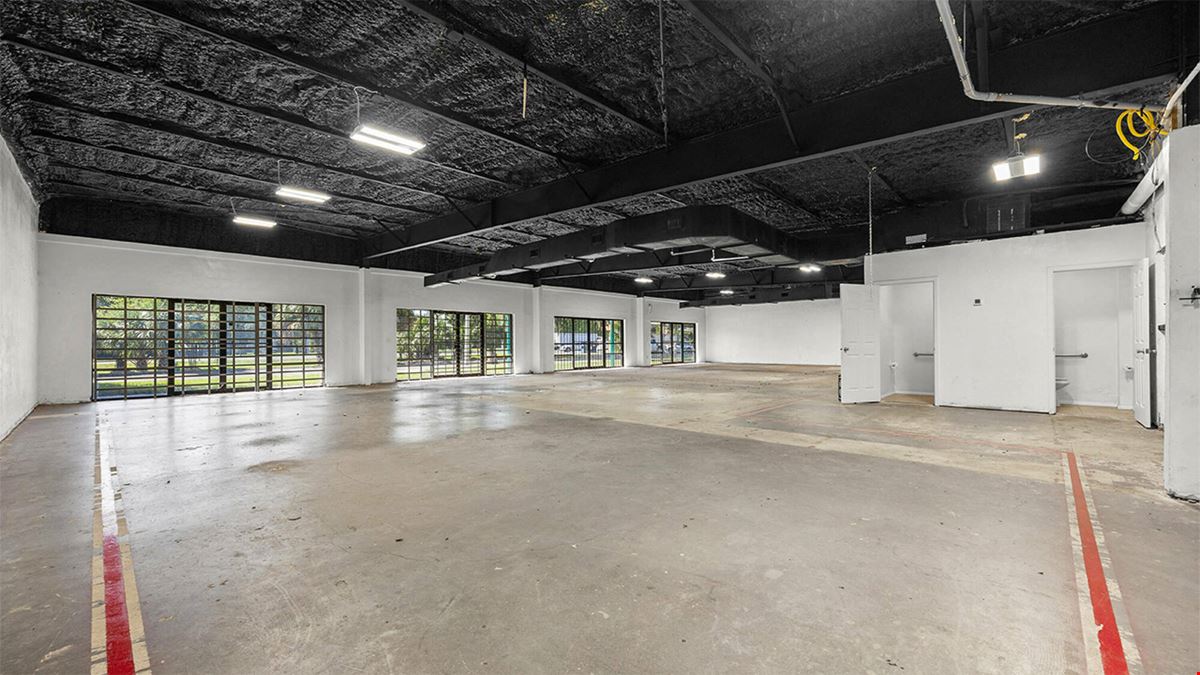 2322 NE Waldo Road - Industrial | 2,000 SF - 4,000 SF