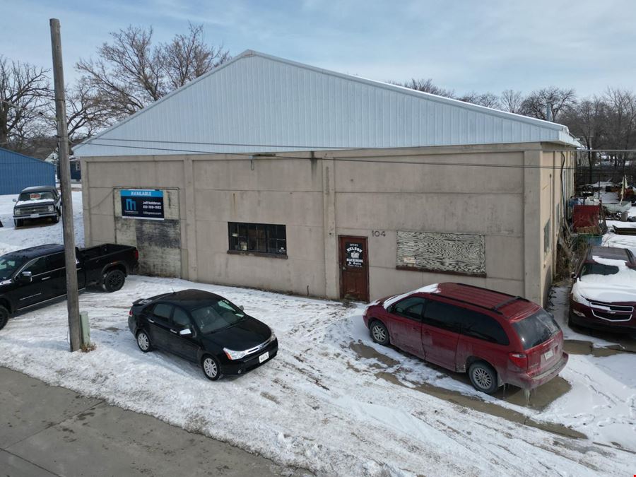 104 11th St NE - Industrial Building For Lease