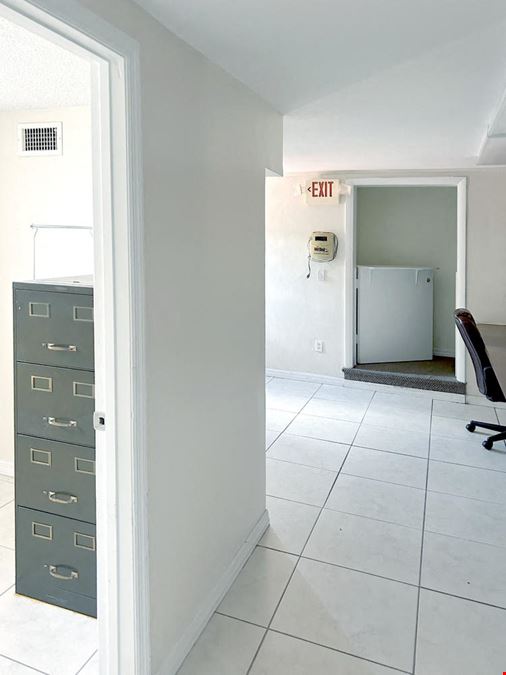 4,691 +/- SQFT FREESTANDING office space