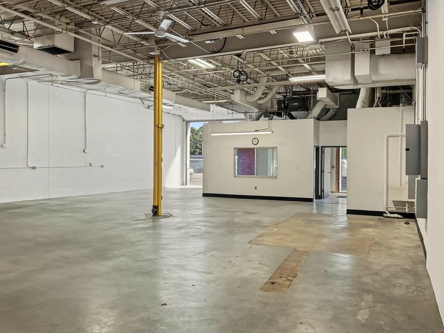 2847 SF Small-Bay Industrial | Drive-In Door | Beverly, MA